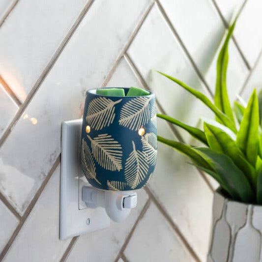 Pressed Leaf Pluggable Warmer - RRP $27.95 - Wholesale